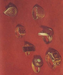 Сақина.jpg